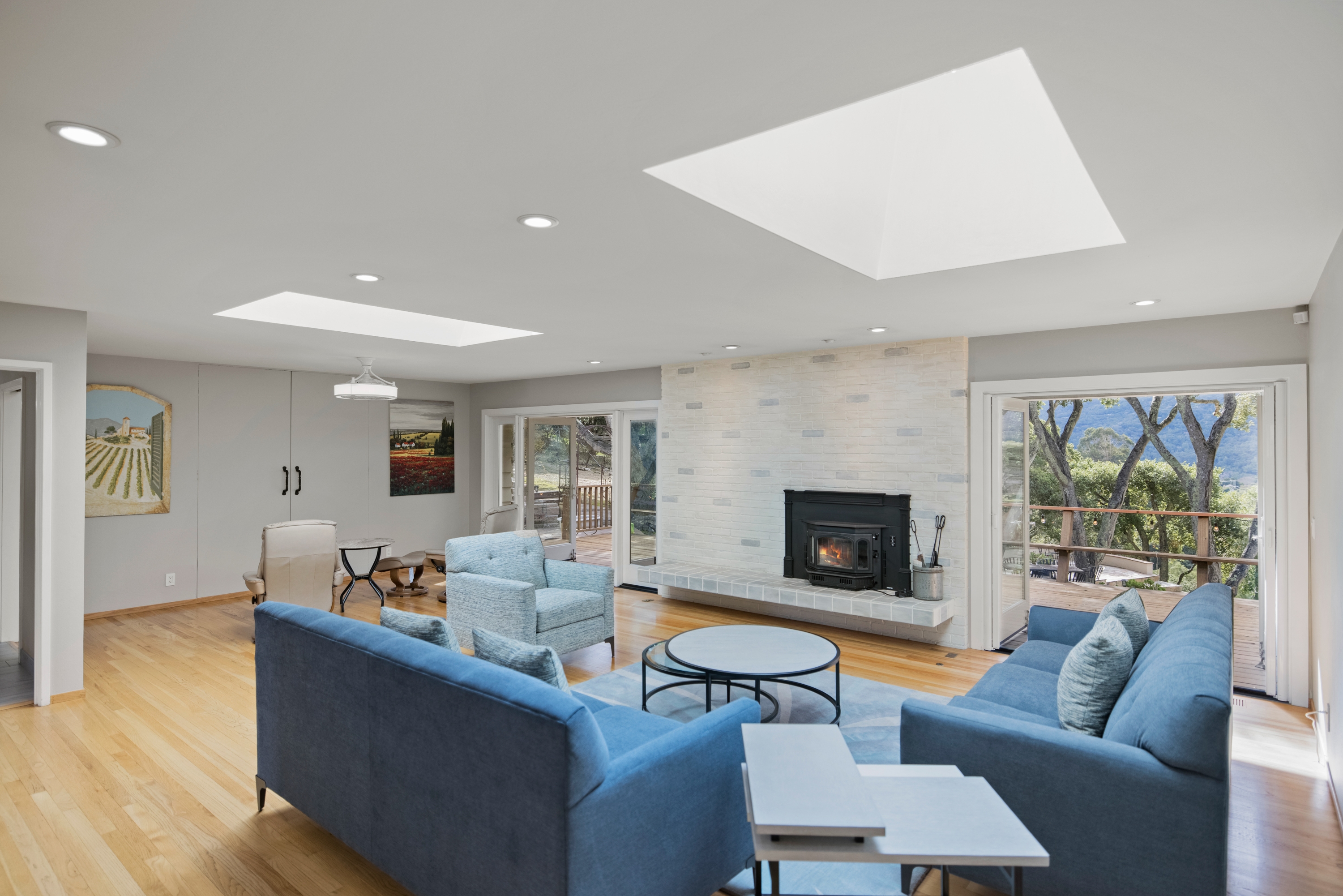 5 Deer Meadow Place